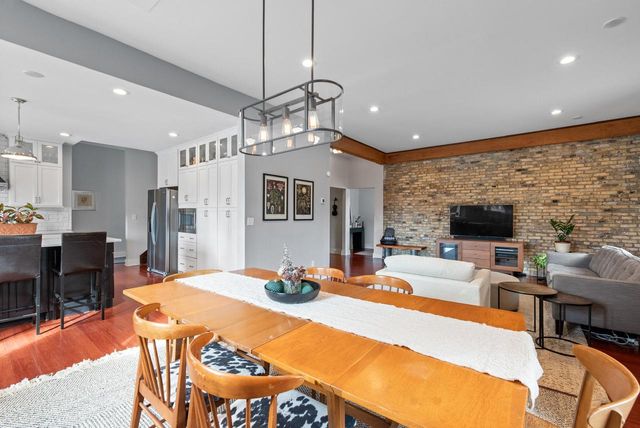 101 W Vine STREET, Milwaukee, WI 53212