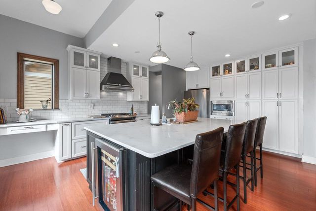 101 W Vine STREET, Milwaukee, WI 53212