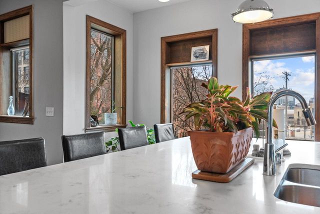 101 W Vine STREET, Milwaukee, WI 53212