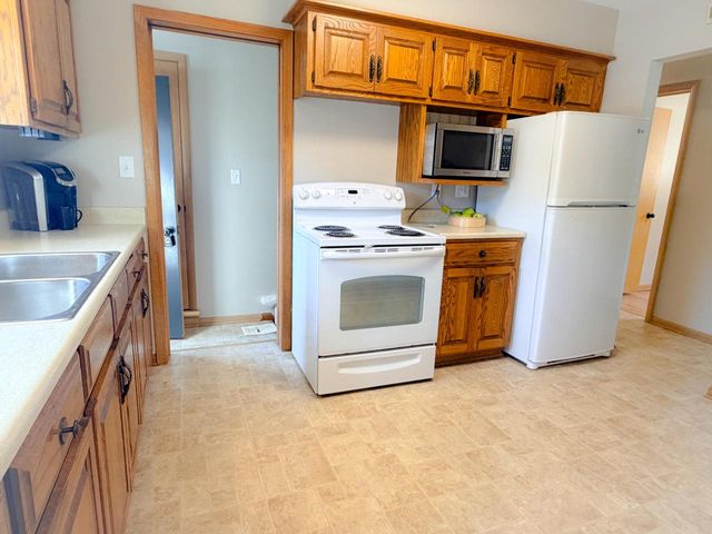 3205 S 70th STREET, Milwaukee, WI 53219
