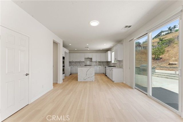 16395 Ridge Field, Riverside, CA 92503