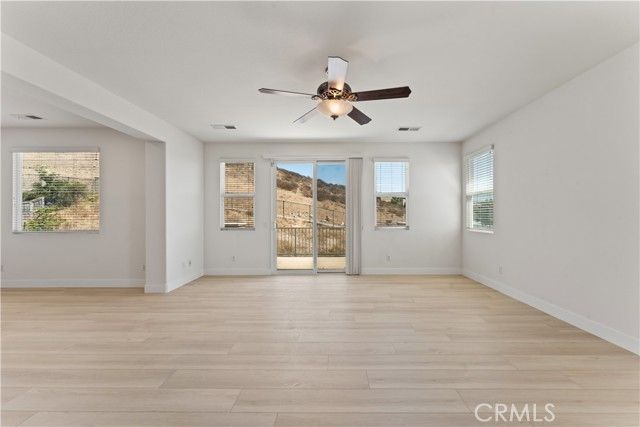 16395 Ridge Field, Riverside, CA 92503