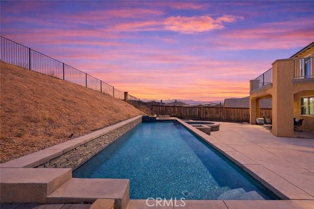 16395 Ridge Field, Riverside, CA 92503