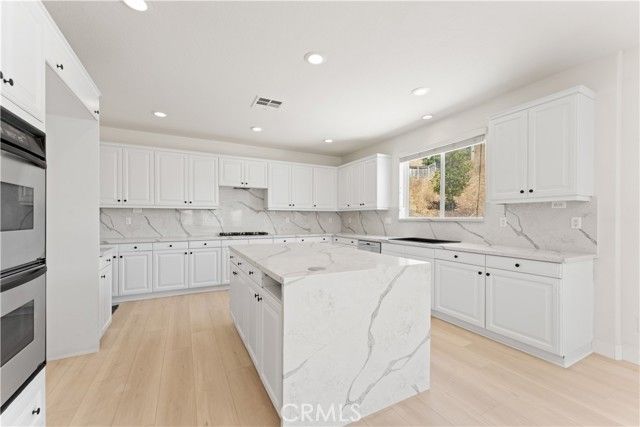 16395 Ridge Field, Riverside, CA 92503