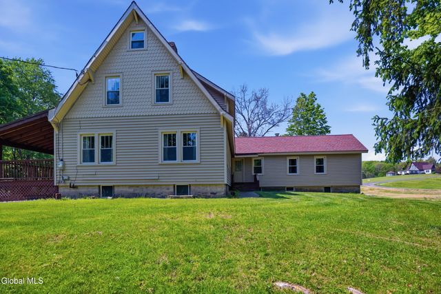 4 Tyler Way, Sand Lake, NY 12196