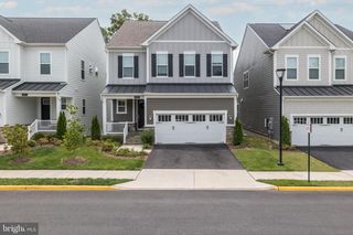 4635 WOOD GLEN RD, Fairfax, VA 22032