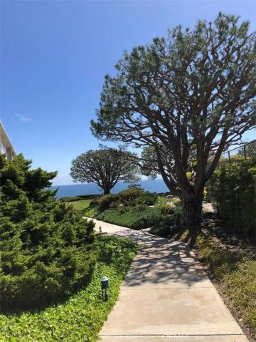 32679 Seagate 201, Rancho Palos Verdes, CA 90275