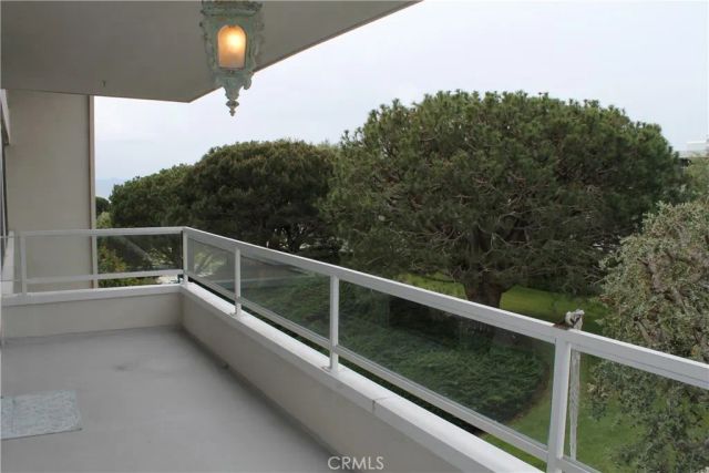 32679 Seagate 201, Rancho Palos Verdes, CA 90275