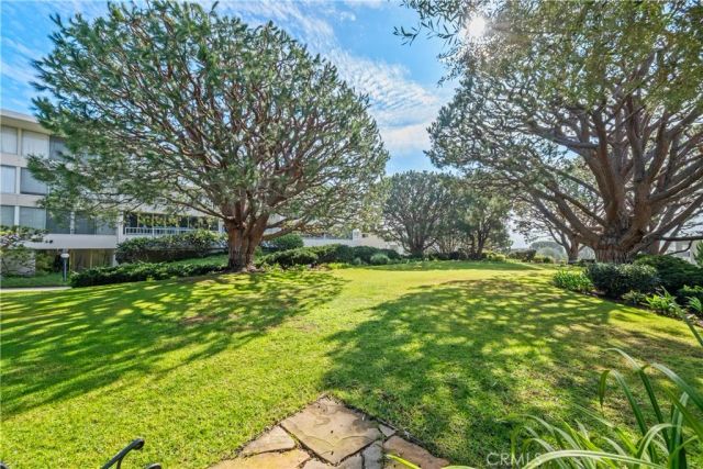 32679 Seagate 201, Rancho Palos Verdes, CA 90275