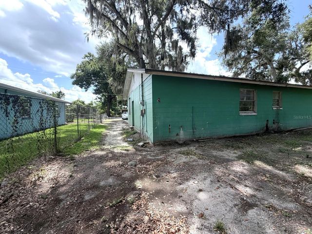 14741 12TH STREET, Dade City, FL 33523