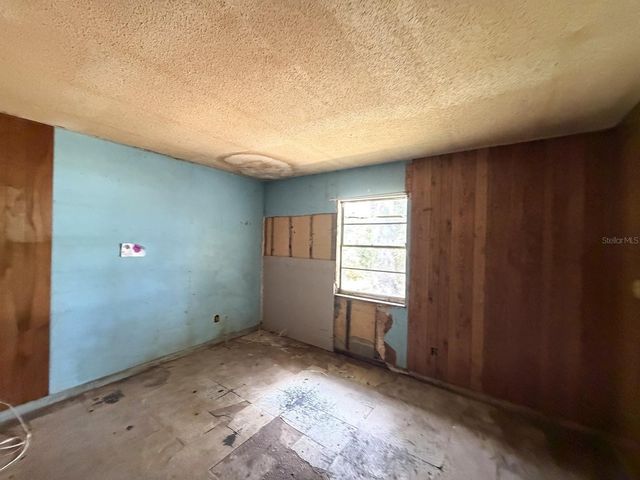 14741 12TH STREET, Dade City, FL 33523