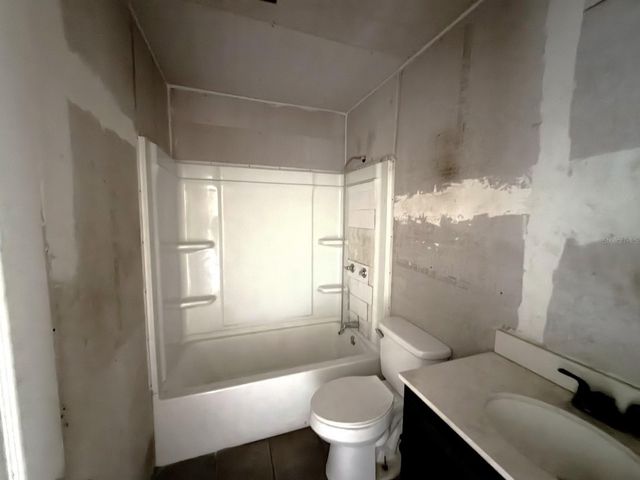 14741 12TH STREET, Dade City, FL 33523