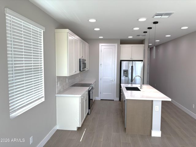 1009 E PASADENA Avenue, Phoenix, AZ 85014