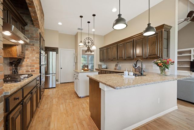 7303 Bluntleaf CV, Austin, TX 78750