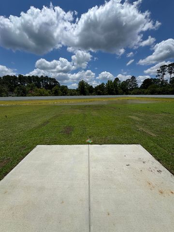 149 Birchwood Dr., Longs, SC 29568