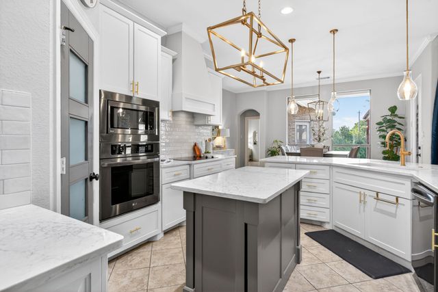 128 Canyon Ridge Trail, Aledo, TX 76008