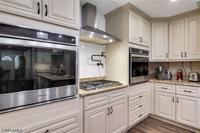 6101 Lancewood WAY, Naples, FL 34116