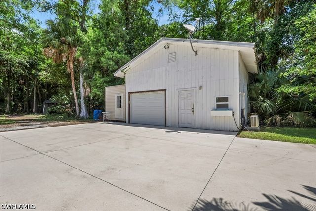 6101 Lancewood WAY, Naples, FL 34116