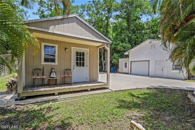 6101 Lancewood WAY, Naples, FL 34116