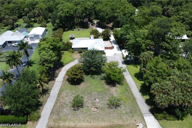 6101 Lancewood WAY, Naples, FL 34116
