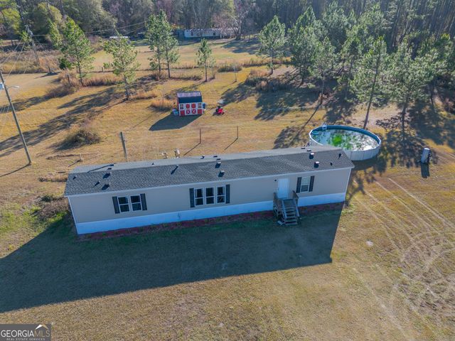 877 Leland Smith Road, Homerville, GA 31634