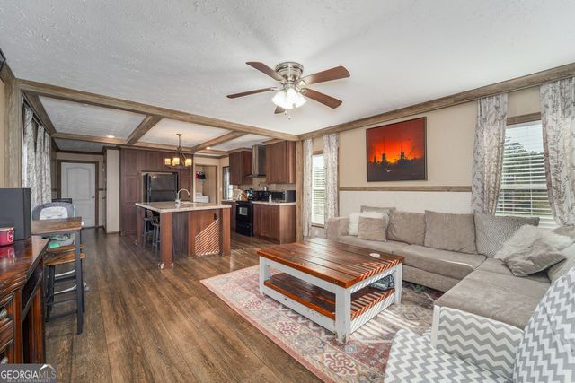 877 Leland Smith Road, Homerville, GA 31634