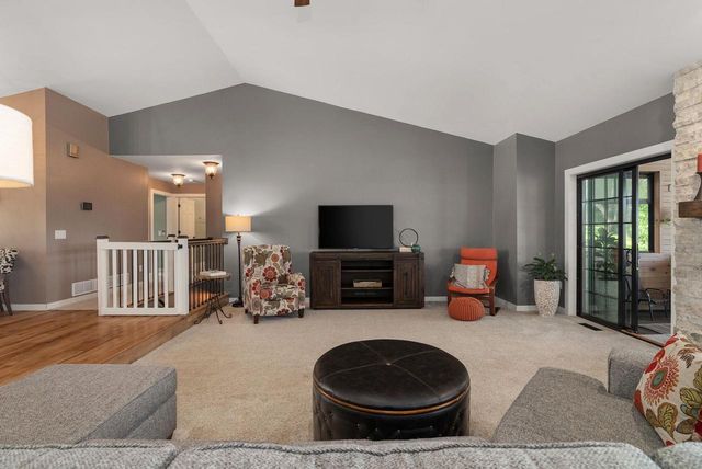 1828 Lake View Terrace, Stoughton, WI 53589