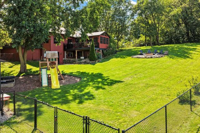 1828 Lake View Terrace, Stoughton, WI 53589