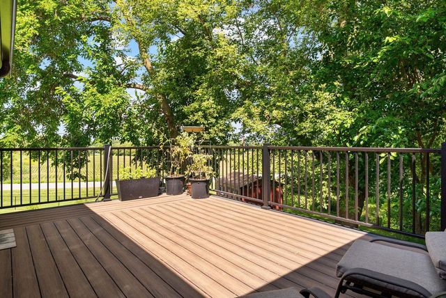 1828 Lake View Terrace, Stoughton, WI 53589