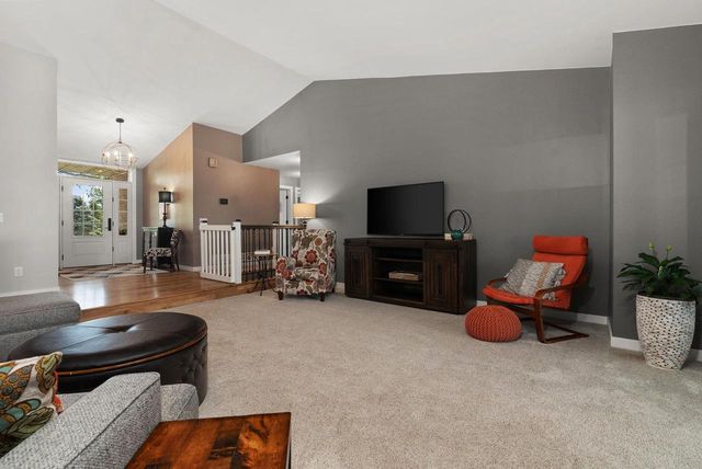 1828 Lake View Terrace, Stoughton, WI 53589
