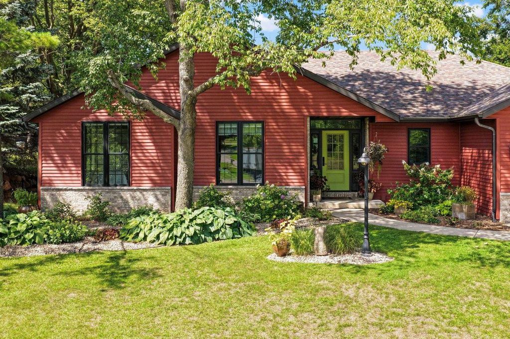 1828 Lake View Terrace, Stoughton, WI 53589