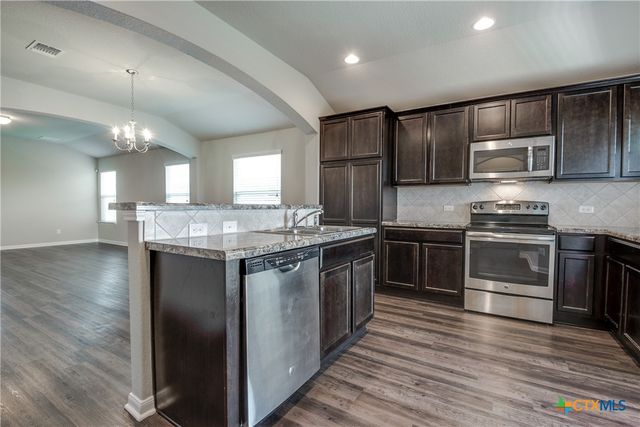 1041 Lauren Street, New Braunfels, TX 78130