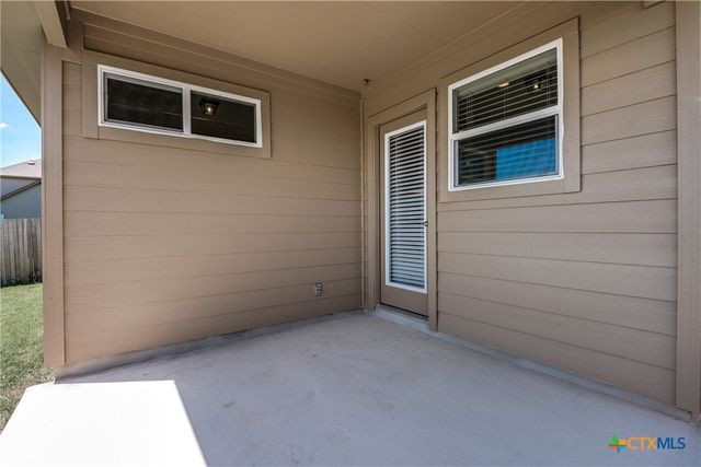1041 Lauren Street, New Braunfels, TX 78130