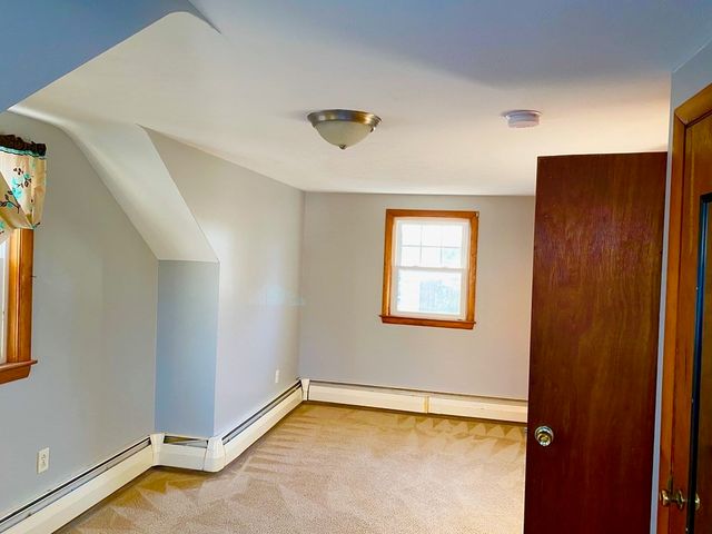 16 Oakdale St, Brockton, MA 02301