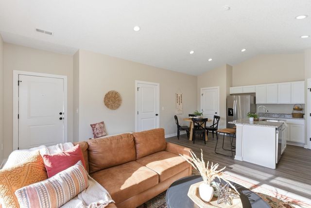 738 W 50th Ct S, Wichita, KS 67217