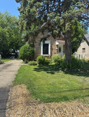 610 McClure Avenue, Elgin, IL 60123