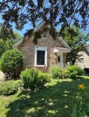 610 McClure Avenue, Elgin, IL 60123