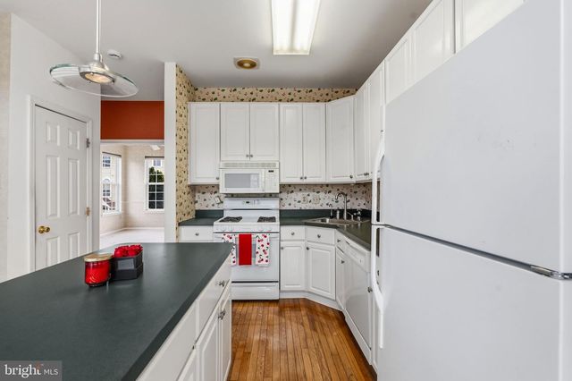 7601 JUNIPER LN, Palmyra, NJ 08065