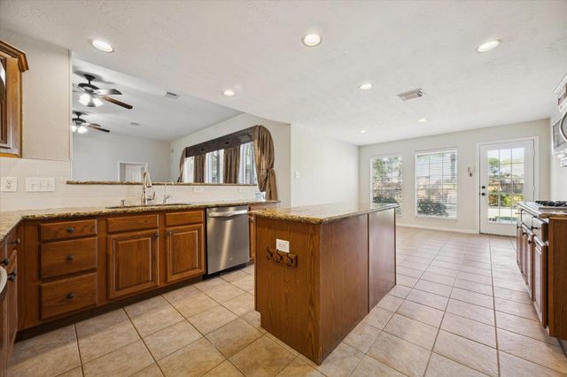 501 Pine Bluff Drive, Friendswood, TX 77546