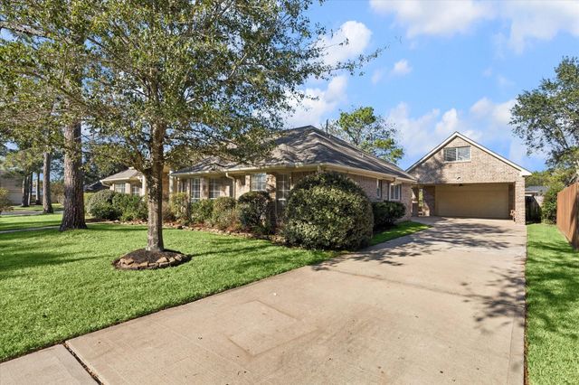 501 Pine Bluff Drive, Friendswood, TX 77546