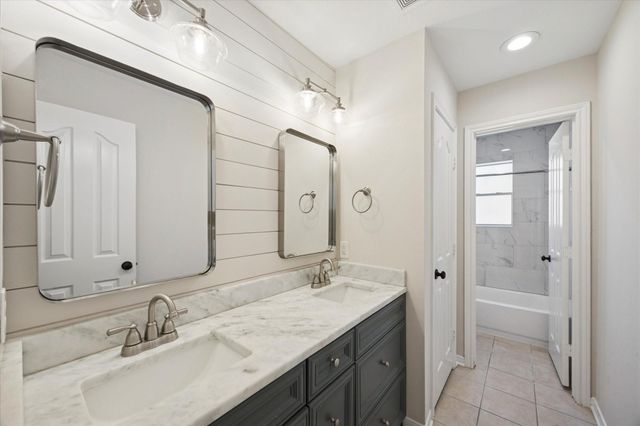 501 Pine Bluff Drive, Friendswood, TX 77546