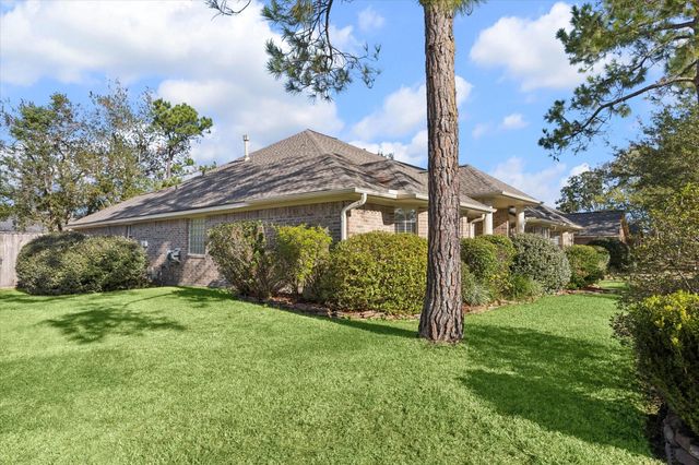 501 Pine Bluff Drive, Friendswood, TX 77546