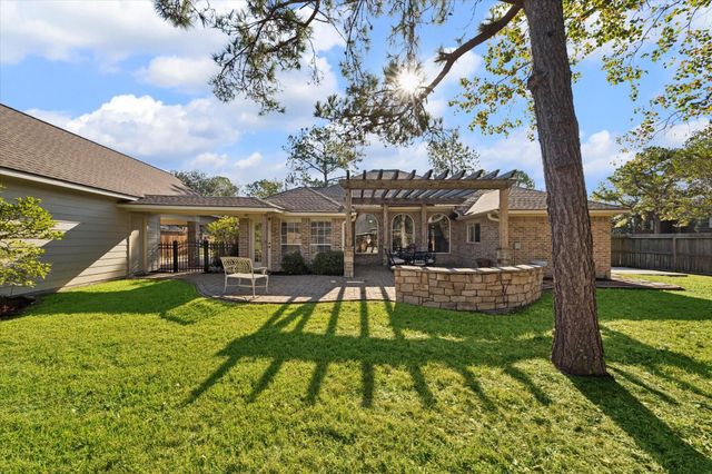 501 Pine Bluff Drive, Friendswood, TX 77546