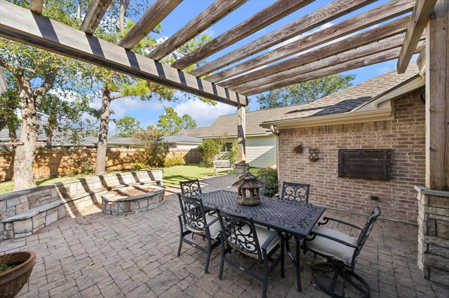 501 Pine Bluff Drive, Friendswood, TX 77546