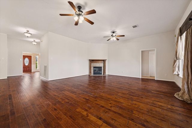 501 Pine Bluff Drive, Friendswood, TX 77546