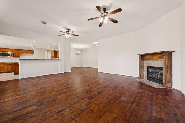 501 Pine Bluff Drive, Friendswood, TX 77546