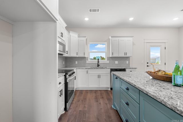 26 High Point, Greenbrier, AR 72058