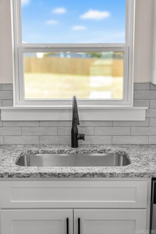 26 High Point, Greenbrier, AR 72058