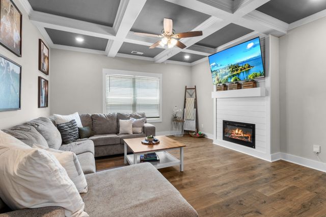 1524 Kingbird Dr, Clarksville, TN 37040