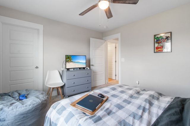 1524 Kingbird Dr, Clarksville, TN 37040